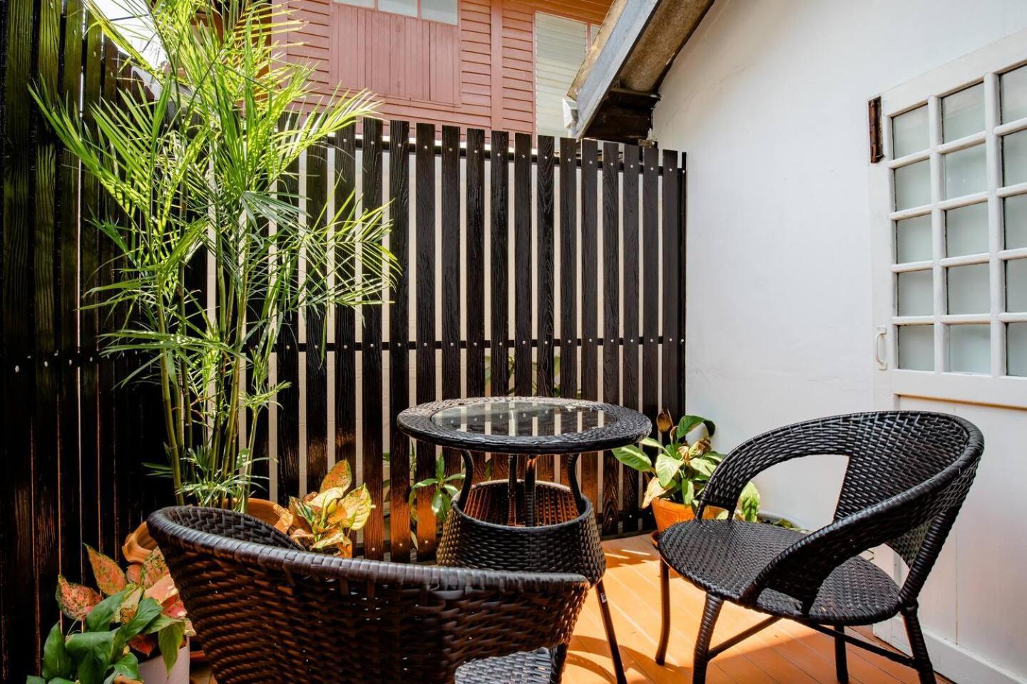 Haheng House Hotel Bangkok Bagian luar foto
