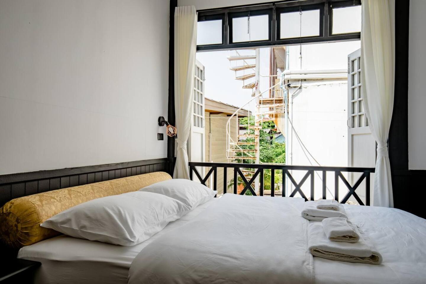 Haheng House Hotel Bangkok Bagian luar foto