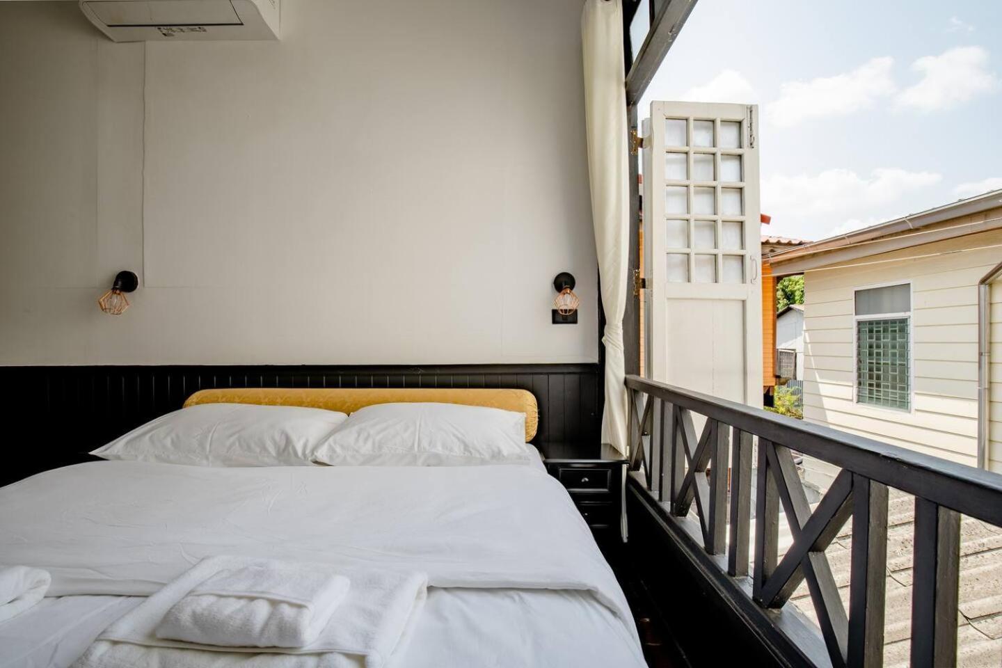 Haheng House Hotel Bangkok Bagian luar foto