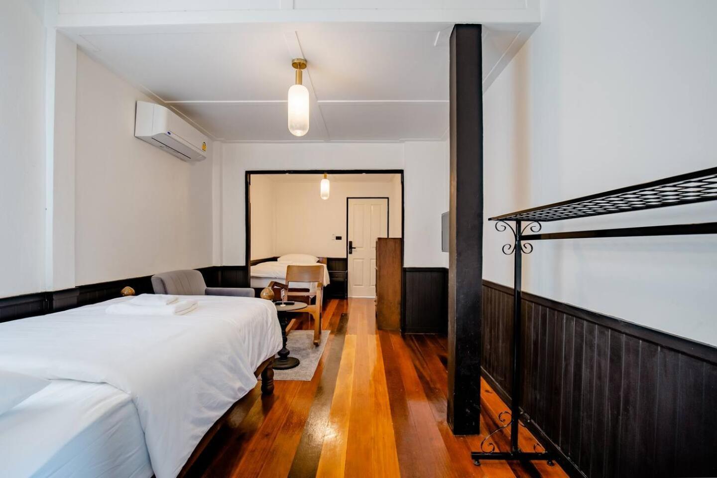 Haheng House Hotel Bangkok Bagian luar foto